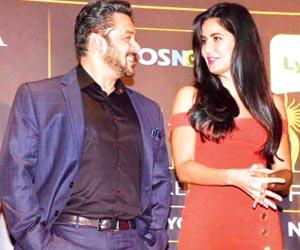 Salman Khan and Katrina Kaif get jiggy in Greece