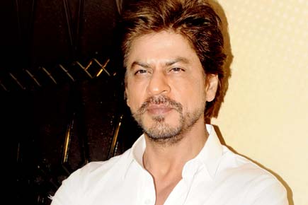 Shah Rukh Khan pays an emotional tribute to Kundan Shah