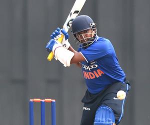 India vs New Zealand: Cricket fans livid over no entry to CCI