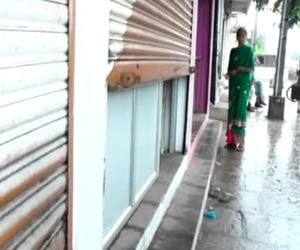 Watch video: Unidentified miscreants break shutters of 11 shops