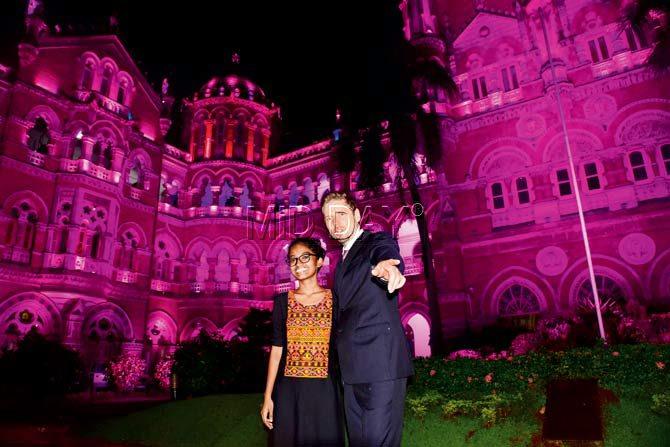 Shweta Katti and Canadian Consul General Jordan Reeves at CSMT, which is lit in pink in honour of the International Day of the Girl Child. Pic/Atul Kamble