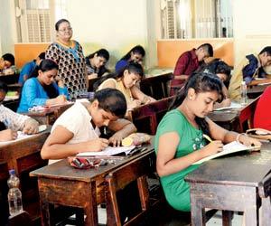 Mumbai: Teachers' jobs hinge on students' Aadhaar cards