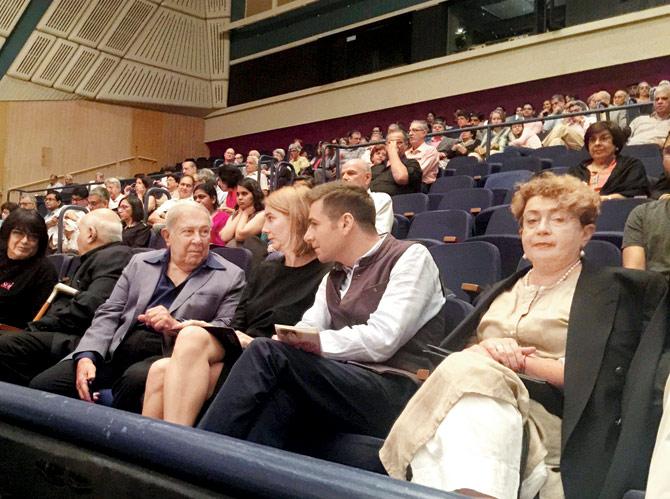 Dr Yusuf Hamied (in grey jacket) at the concert with Khushroo Suntook and Mr and Mrs Laimonas Talat-Kelpsa