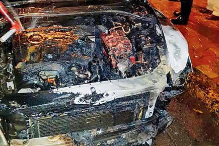 Car goes up in flames near Churchgate