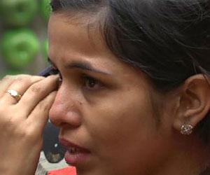 Bigg Boss 11 Day 24: Unable to handle pressure, Dhinchak Pooja cries