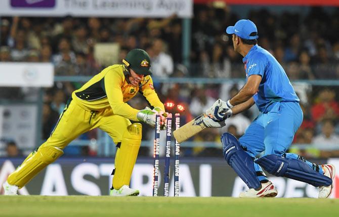 MS Dhoni gets stumped
