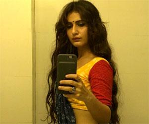 Fatima Sana Shaikh trolled for 'shameless selfie' in saree