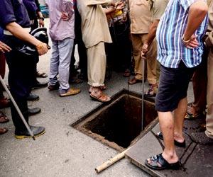 Mumbai civic body to fit city's manholes with new covers
