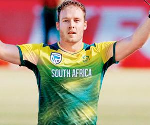 South Africa's David Miller slams record fastest T20I hundred in history