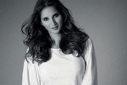 Sania Mirza shows all how to look like a sexy babe in black and white