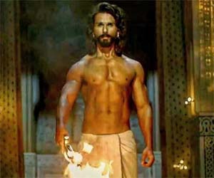 Shahid Kapoor leaves fans curious with cryptic message about 'Padmavati'