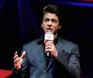 Shah Rukh Khan fulfills cancer patient Aruna's wish