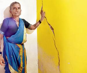 Ulwa village homes develop cracks due to Navi Mumbai airport work