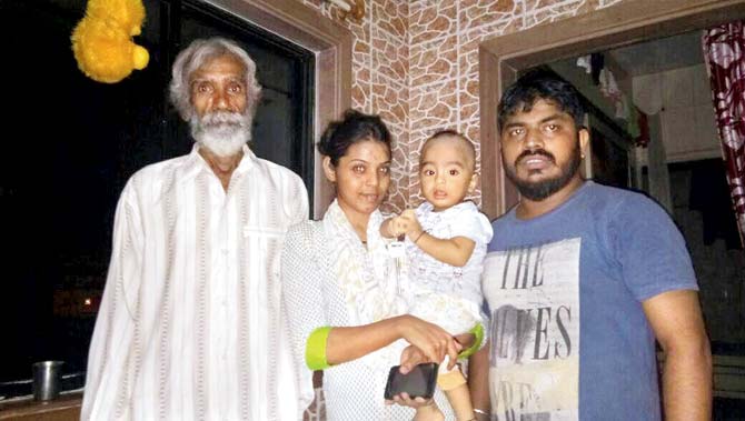 Chauhan with daughter Tanvi, grandson Dhruvit and son-in-law Kalpesh Davane. Pic/Hanif Patel
