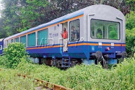 Glass roofed train from Mumbai to Goa begins!