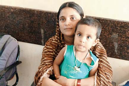 Juhu building fire: Toddler's toilet call saves her family, 5 others