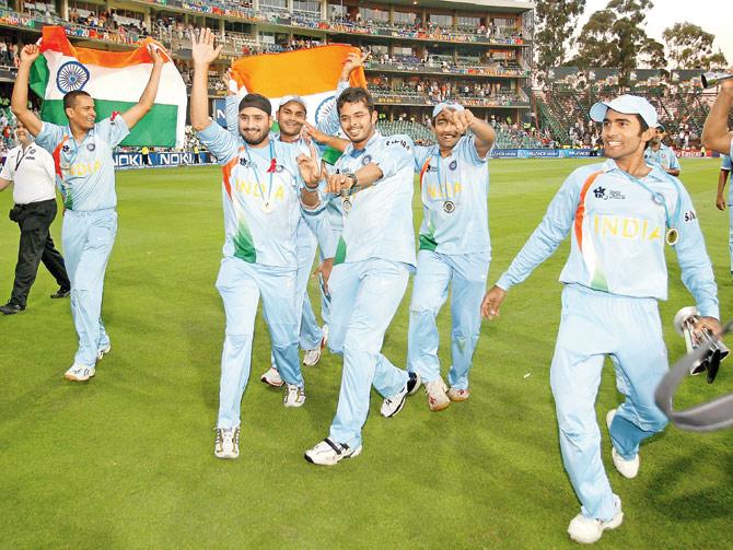 The jubilant Indian team celebrate India
