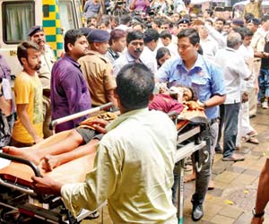 Mumbai Stampede: BMC's quick response team saves the day