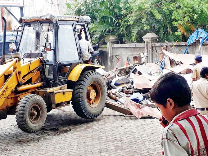 BMC demolishes Jayprakash Yadav