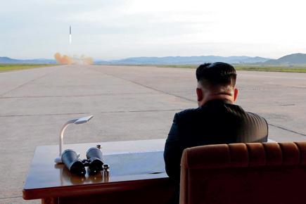 North Korea leader Kim Jong says he will complete nuke programme