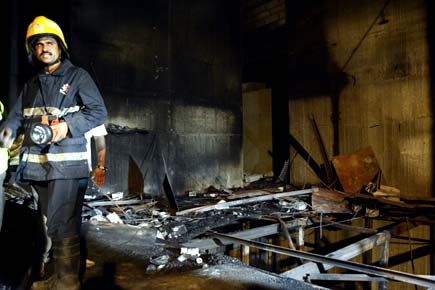 Juhu building fire: Cops file FIR against builder, contractor