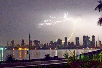 Mumbai Rains: Tuesday's thunderstorm causes four buildings to partially collapse