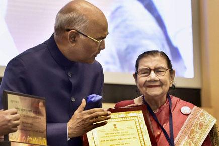 Mumbai: 91-year-old tour guide Rama Khandwala receives special award from Prez