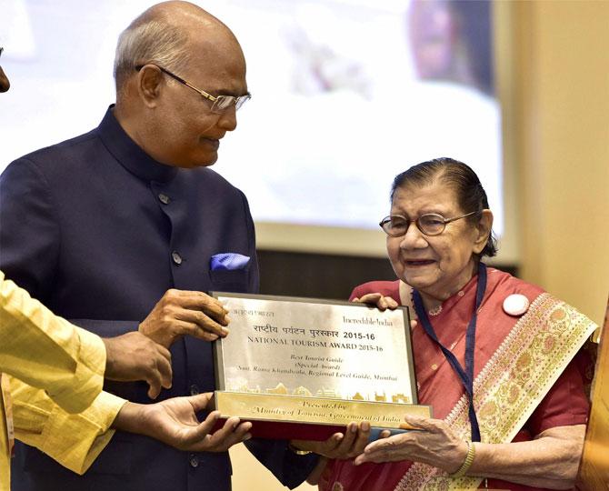 Mumbai: 91-year-old tour guide Rama Khandwala receives special award from President