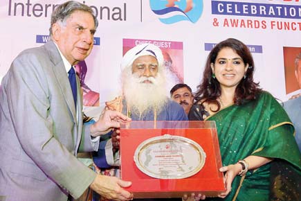 Ratan Tata receives Lifetime Achievement Award at Giants International awards
