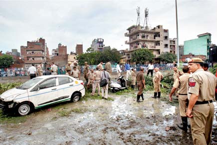 Two killed as garbage dump collapses in Ghazipur