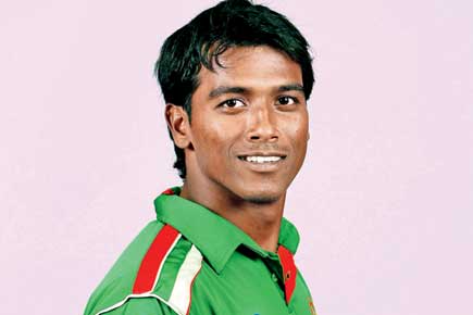 Cricketer Rubel Hossain finally  flies to SA after ID mix-up
