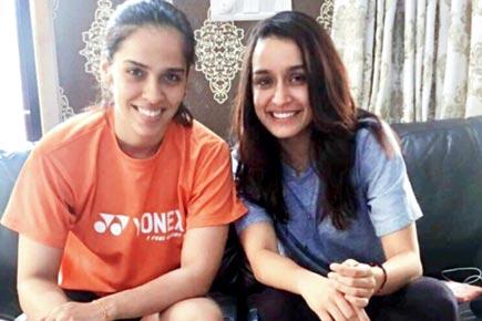 Shraddha Kapoor visits Saina Nehwal's home, has lunch and plays with her dog