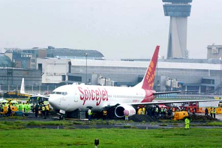 Mumbai airport resumes main runway operations after SpiceJet aircraft removed