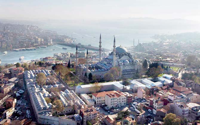 Suleymaniye Mosque captured by Kamil Firat