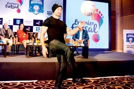 Move over his dance! Tiger Shroff wows audience with football tricks