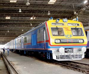 Mumbai to have first AC suburban train from New Year