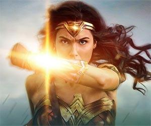 Fans sign petition to make 'Wonder Woman' bisexual in sequel