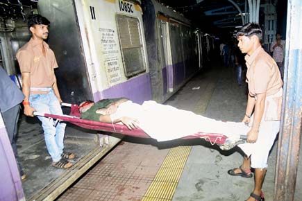 Mumbai: Man dies on tracks, GRP says they are unable to identify him