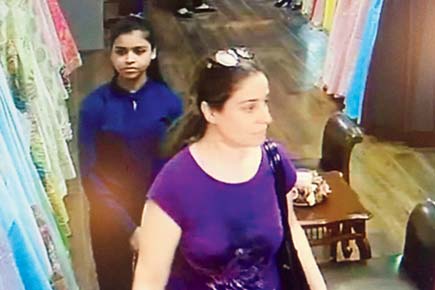 Mumbai cops hunt for woman who stole from Amy Billimoria's store