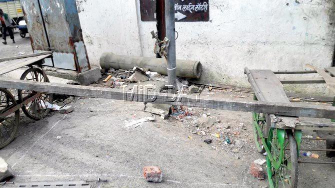 The thief was tied to this pole and beaten with bamboo sticks and bricks