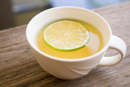 Top 7 health benefits of honey and lemon water