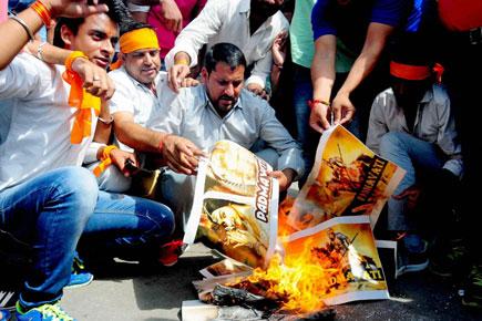 Karni Sena members burn posters of 'Padmavati'