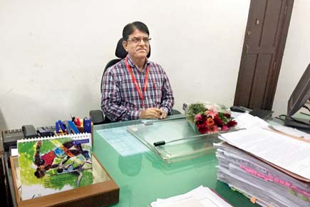 Mumbai University appoints Dinesh Kamble as registrar