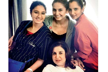 Sania Mirza having fun with girlfriends Huma Qureshi, Farah Khan