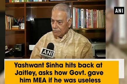 Yashwant Sinha hits back at Jaitley, asks how Govt. gave him MEA if he was useless