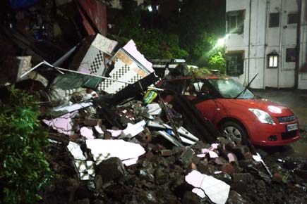 Mumbai Rains: Wall collapses in Amboli, no casualties
