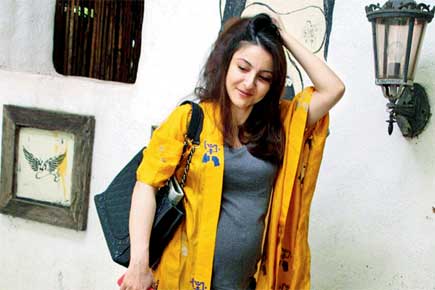 Kunal Kemmu rushes pregnant wife Soha Ali Khan to gynaecologist