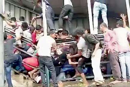 Mumbai stampede: Eyewitness say that there was no help when tragedy occurred
