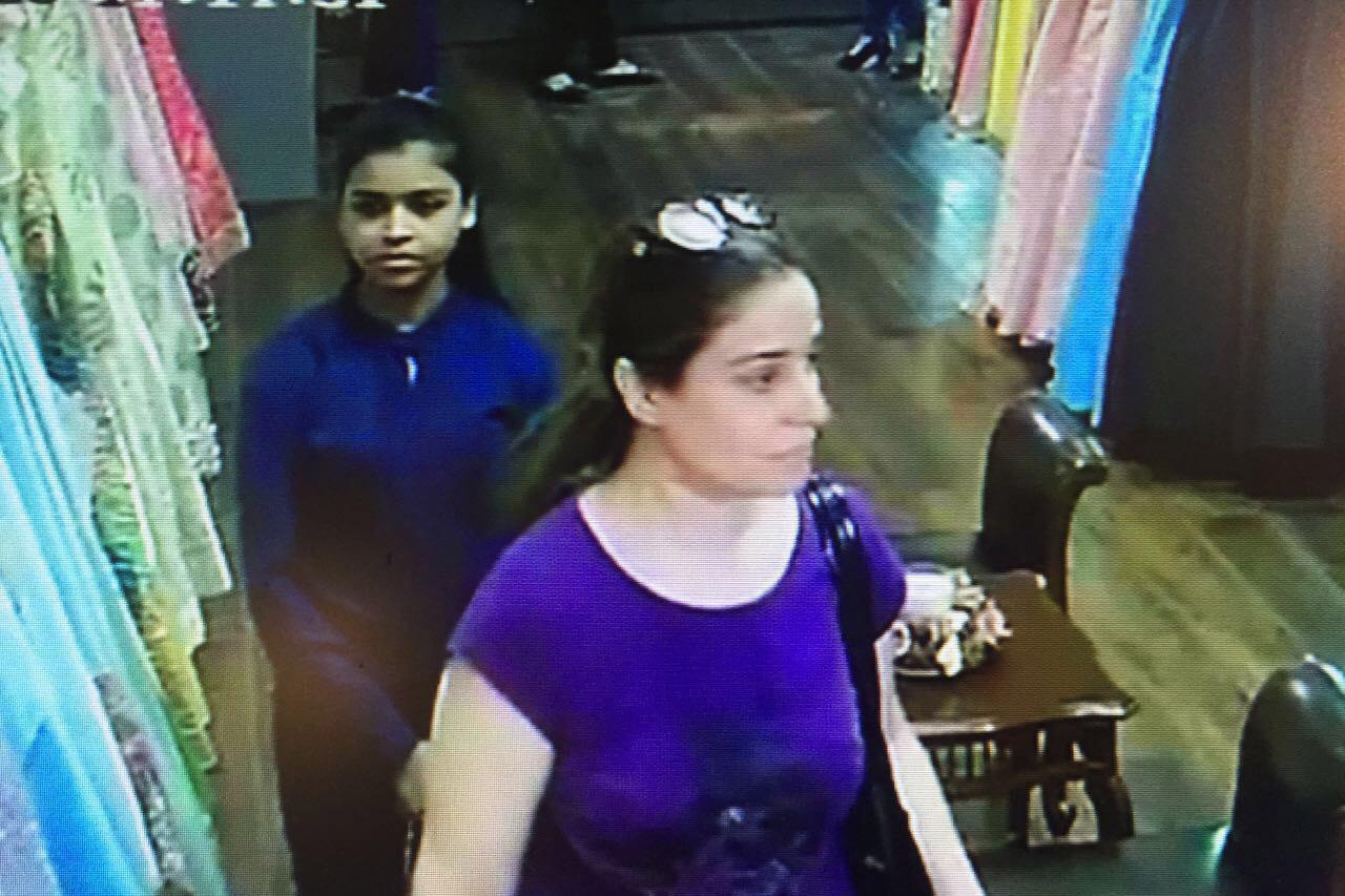 Caught on camera: Woman steals earring from Amy Billimoria's store