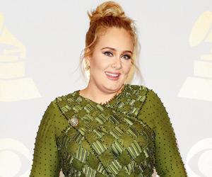 Adele got ordained to get Alan Carr married
